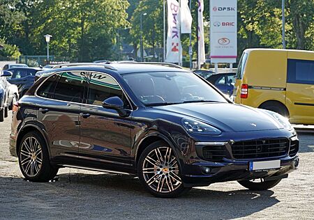 Porsche Cayenne S Diesel Sport 385PS! BOSE AHK Vollaust
