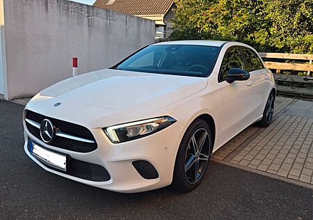 Mercedes-Benz A 220 DCT