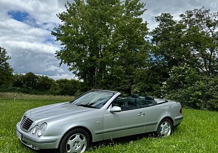 Mercedes-Benz CLK 230 Cabrio Elegance aus 2. Hand!