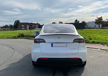 Tesla Model Y Long Range Dual Motor AWD Long Range