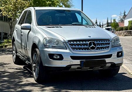 Mercedes-Benz ML 500 -