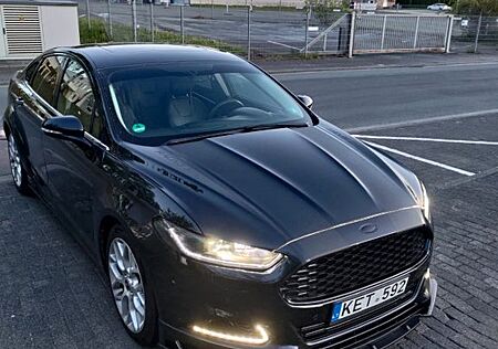 Ford Mondeo 2,0 EcoBoost 176kW Titanium Automatik...