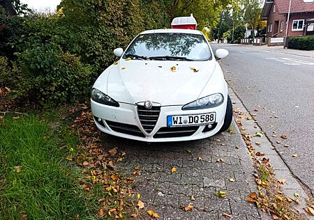 Alfa Romeo 147 gebraucht kaufen Alfa Romeo 147 1.6 Mit Gasantrieb sehr sparsam