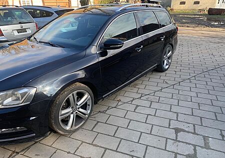 VW Passat Volkswagen 2.0 TDI DSG R-Line 177 PS