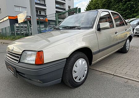 Opel Kadett -E 1.6 Oldtimer *LIEBHABERSTÜCK*TÜV/AU NEU