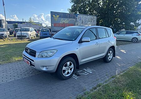 Toyota RAV 4 2.0-l-VVT-i 4x4 Executive Automatik