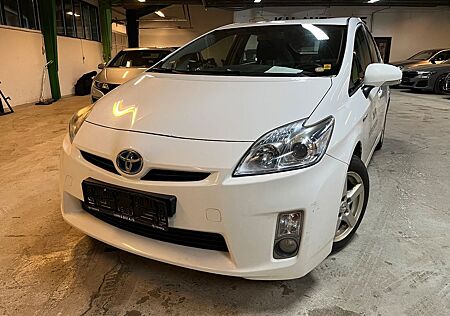 Toyota Prius 1.8-l-VVT-i Life