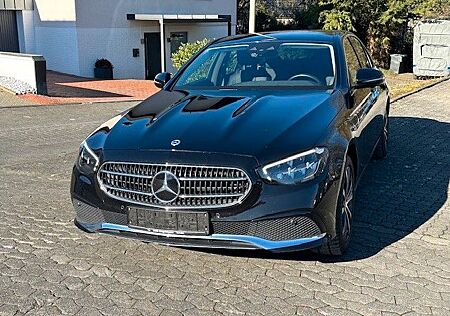 Mercedes-Benz E 300 Avantgarde+Distronic+LED+Service neu+