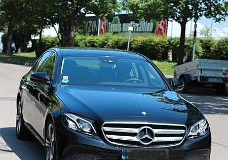 Mercedes-Benz E 220 d AVANTGARDE Autom. MULTIBEAM