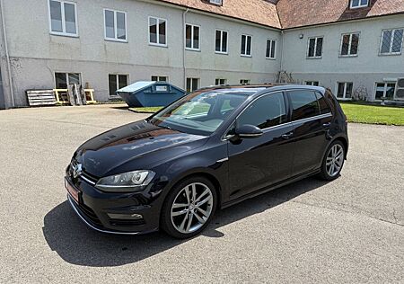 VW Golf Volkswagen VII Lim. Cup BMT R-LINE/DSG/KAMERA/XENON/