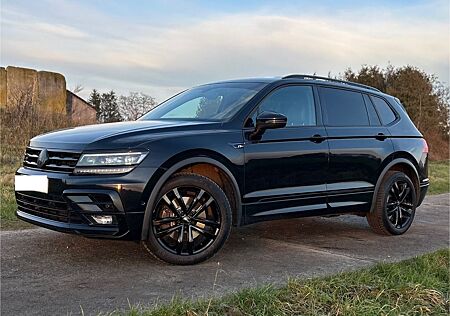 VW Tiguan Allspace Volkswagen 2.0 TDI 4MOTION R-Line