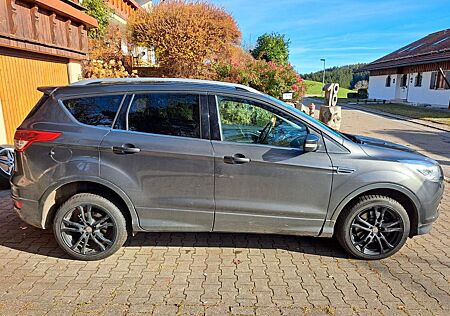 Ford Kuga 2,0 TDCi 4x4 132kW SYNC Edition PowerSh...