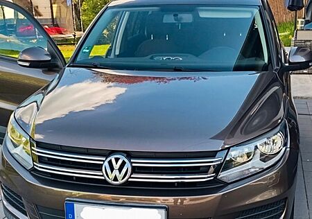 VW Tiguan Volkswagen 2.0 TDI AHK Tempomat Sitzheizung Navi PDC
