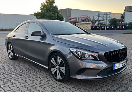 Mercedes-Benz CLA 180 Coupé urban + Night Paket