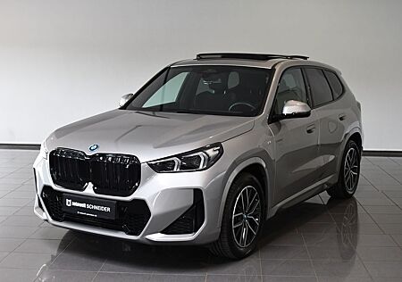 BMW iX1 30 xDrive M Sport AHK Pano ACC LED Kamera