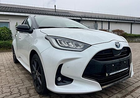 Toyota Yaris Hybrid Style*AUTOMATIK*LED*LEDER*NAVI*CAM!
