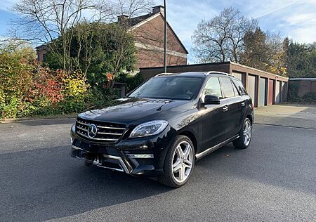 Mercedes-Benz ML 350 BlueTEC 4MATIC - AMG packet