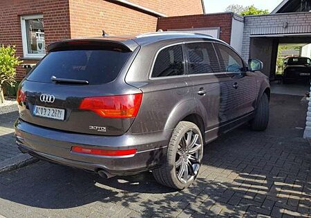 Audi Q7 3.0 TDI (DPF) quattro tiptronic -