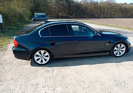 BMW 325i e90