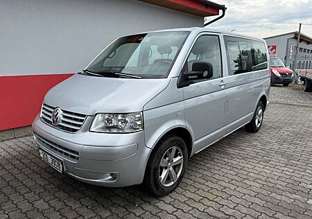 VW T5 Transporter Volkswagen Bus Shuttle 2.5 TDI