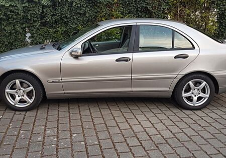 Mercedes-Benz C 240 4MATIC CLASSIC Classic