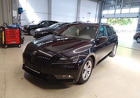 Skoda Superb 2.0 TDi Combi Sportline 1 Hand
