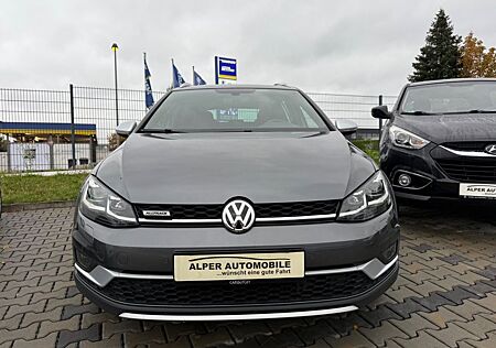 VW Golf Volkswagen 2.0 TDI 4MOTION ALLTRACK,LEDER,BIXENON,AHK