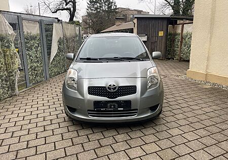 Toyota Yaris Sol 1Jahr Garantie