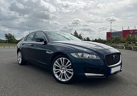 Jaguar XF 30d 300PS Prestige Automatik