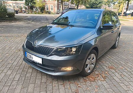 Skoda Fabia 1.2l TSI Style Combi 6 Gang Keyless