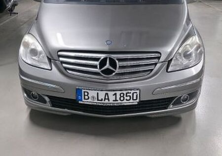 Mercedes-Benz B 200 -2.0 136 ps