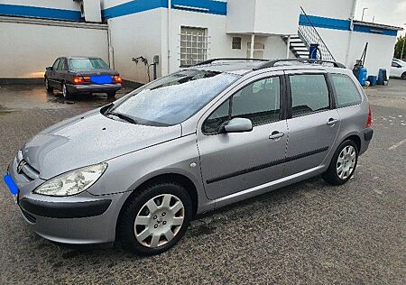 Peugeot 307 2 Lieter HDI ((NEUE TÜV))