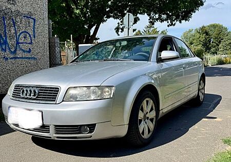 Audi A4 1.6 Benzin 102 PS | Klimaautomatik SZ
