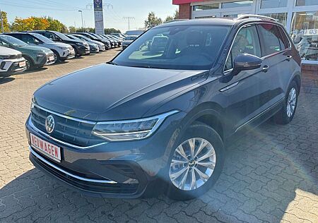 VW Tiguan Volkswagen Life*Navi*AHZV schwenk*Licht-&Regensens*