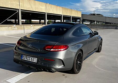 Mercedes-Benz C 63 AMG Mercedes-AMG C 63 S Autom. Mercedes...