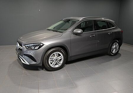 Mercedes-Benz GLA 180 Off-Roader Leder el.Heck KAM PDC SpurH