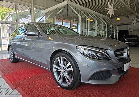 Mercedes-Benz C 180 T Avantgarde+BURMESTER+NAVI+KAMERA