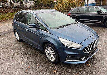 Ford S-Max Titanium