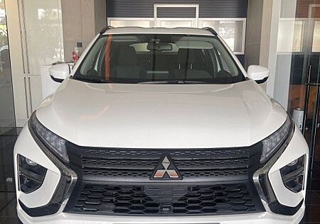 Mitsubishi Eclipse Cross Plug-In Hybrid 4WD Basis