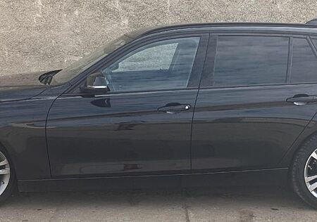 BMW 330 i Sport Line 1. Hand, Service