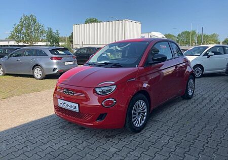 Fiat 500 Elektro RED 3+1 MY25 Komfortpaket Automatik