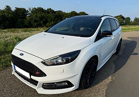 Ford Focus 2,0 EB ST Leder-Sport-Paket Turnier ST