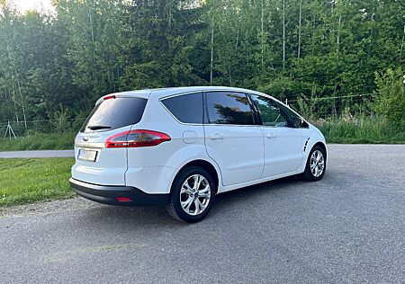 Ford S-Max 2,0 TDCi 103kW DPF Titanium mit Standhzg