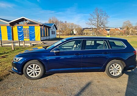 VW Passat Variant Volkswagen 2.0 TDI SCR Comfortline Varia...