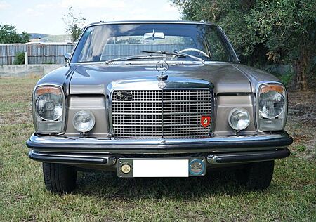 Mercedes-Benz 250 CE Automatic