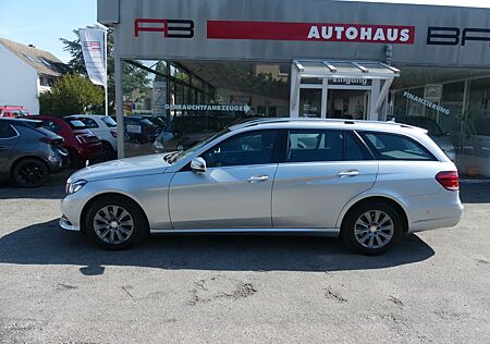 Mercedes-Benz E 220 T-Modell BlueEfficiency Automatik