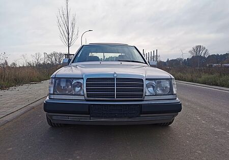 Mercedes-Benz E 400 E420 V8