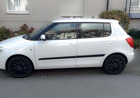 Skoda Fabia 1.2l - Klima-neue WinterR-Anhängerkupplung