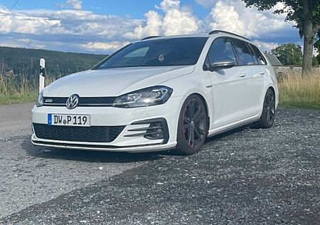 VW Golf Volkswagen 2.0 TDI GTD Variant GTD