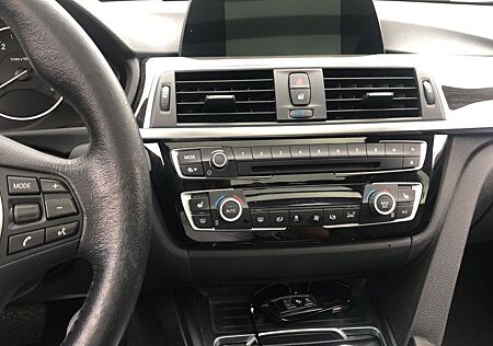 BMW 320d Touring Luxury Line Luxury Line